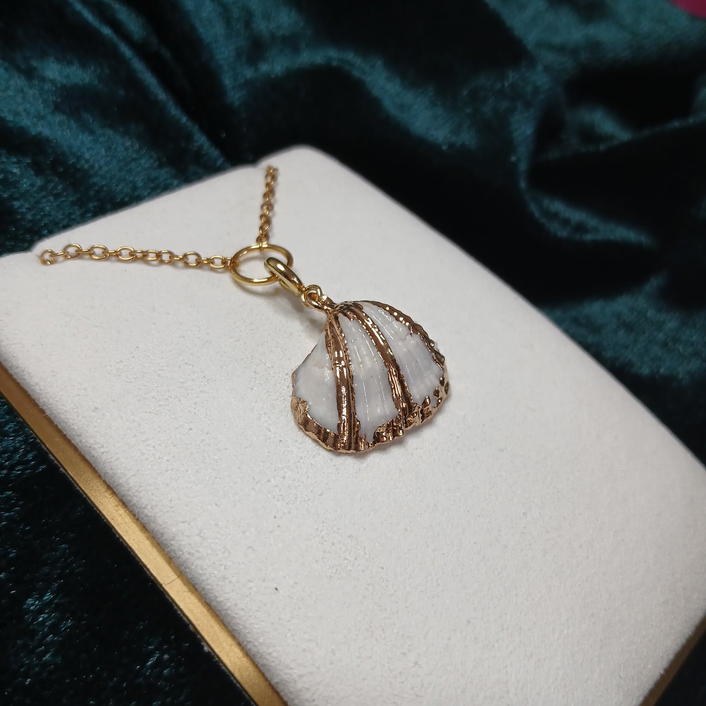 Good Memories - Gold Foil Shell Charm