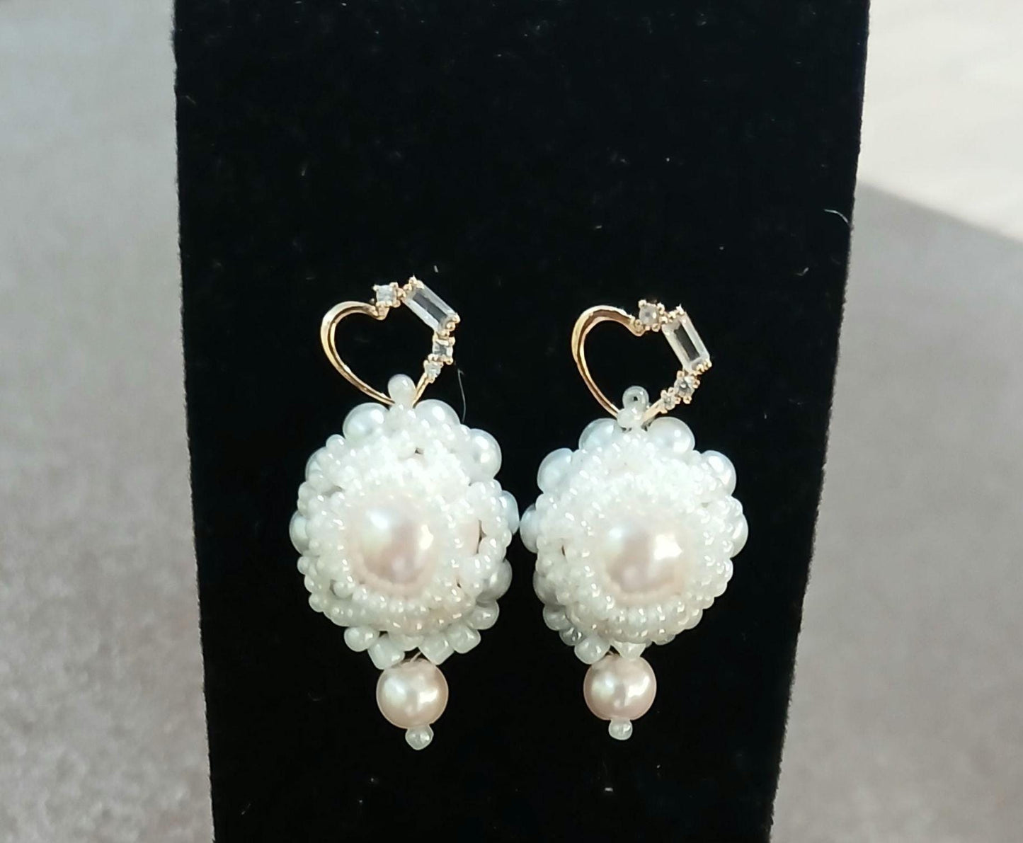 Princess - Bezeled Pearl Earrings