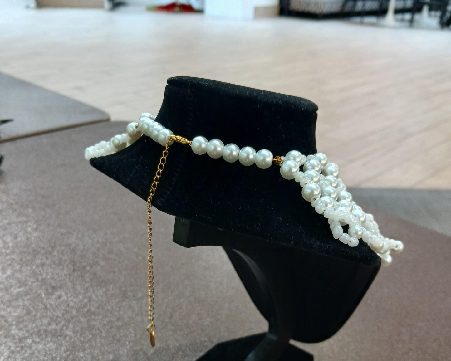 Lily Among Brambles – Pearl Collar Necklace with Flower Cameo