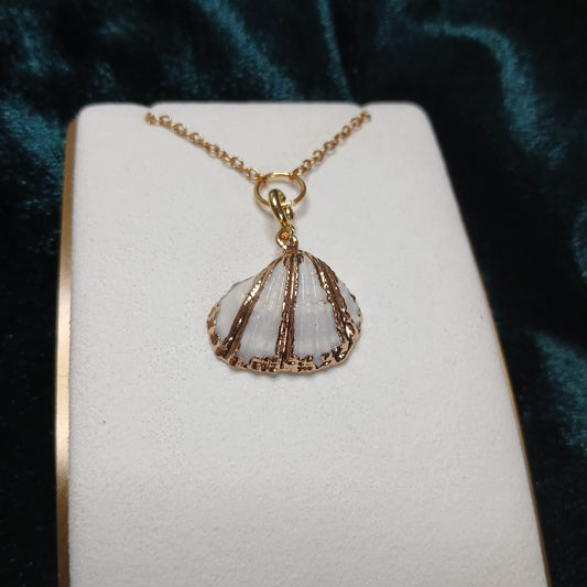 Good Memories - Gold Foil Shell Charm