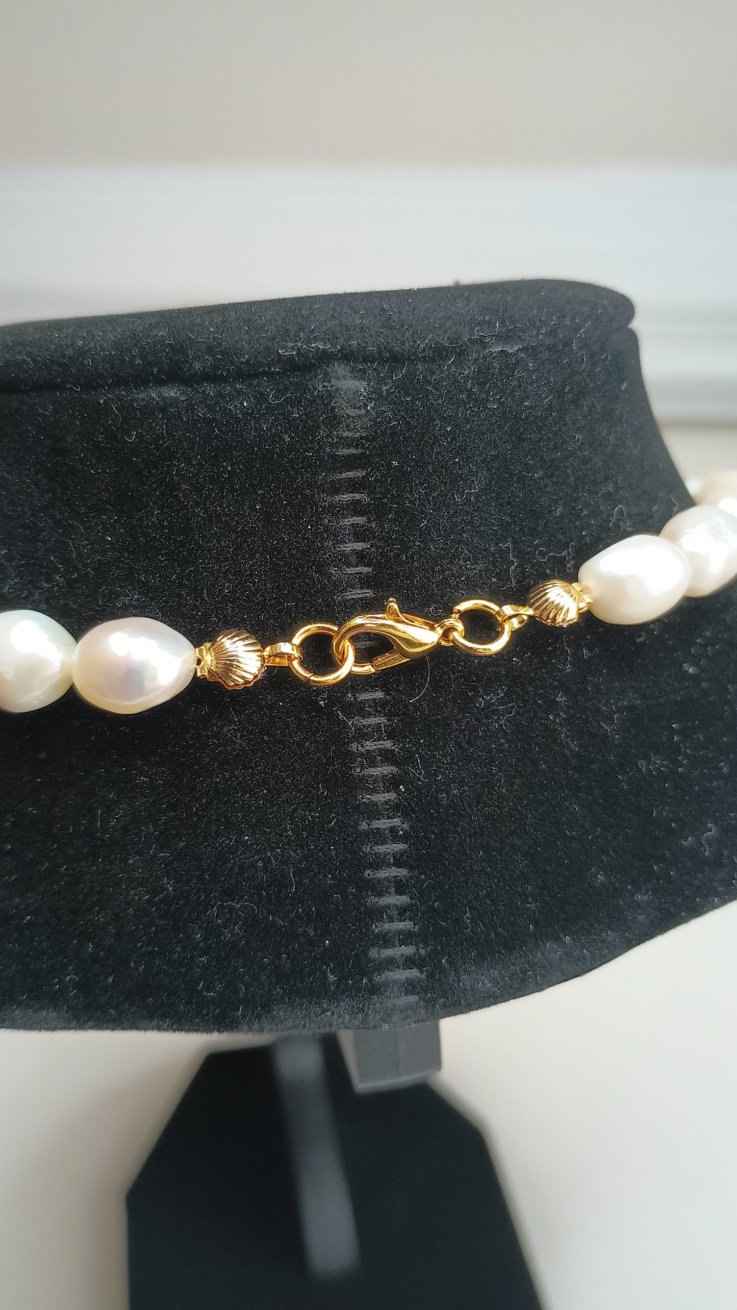 A Good Gift Necklace - Vintage-Style Baroque Freshwater Cultured Pearl Gold Shell Detail Bridal Wedding Anniversary Gift Necklace