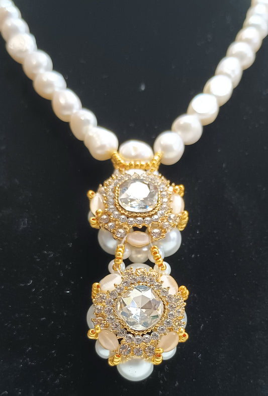 A Good Gift Set - Vintage-Style Baroque Freshwater Pearl Gold Shell Detail Bridal Wedding Anniversary Gift Necklace and Earrings